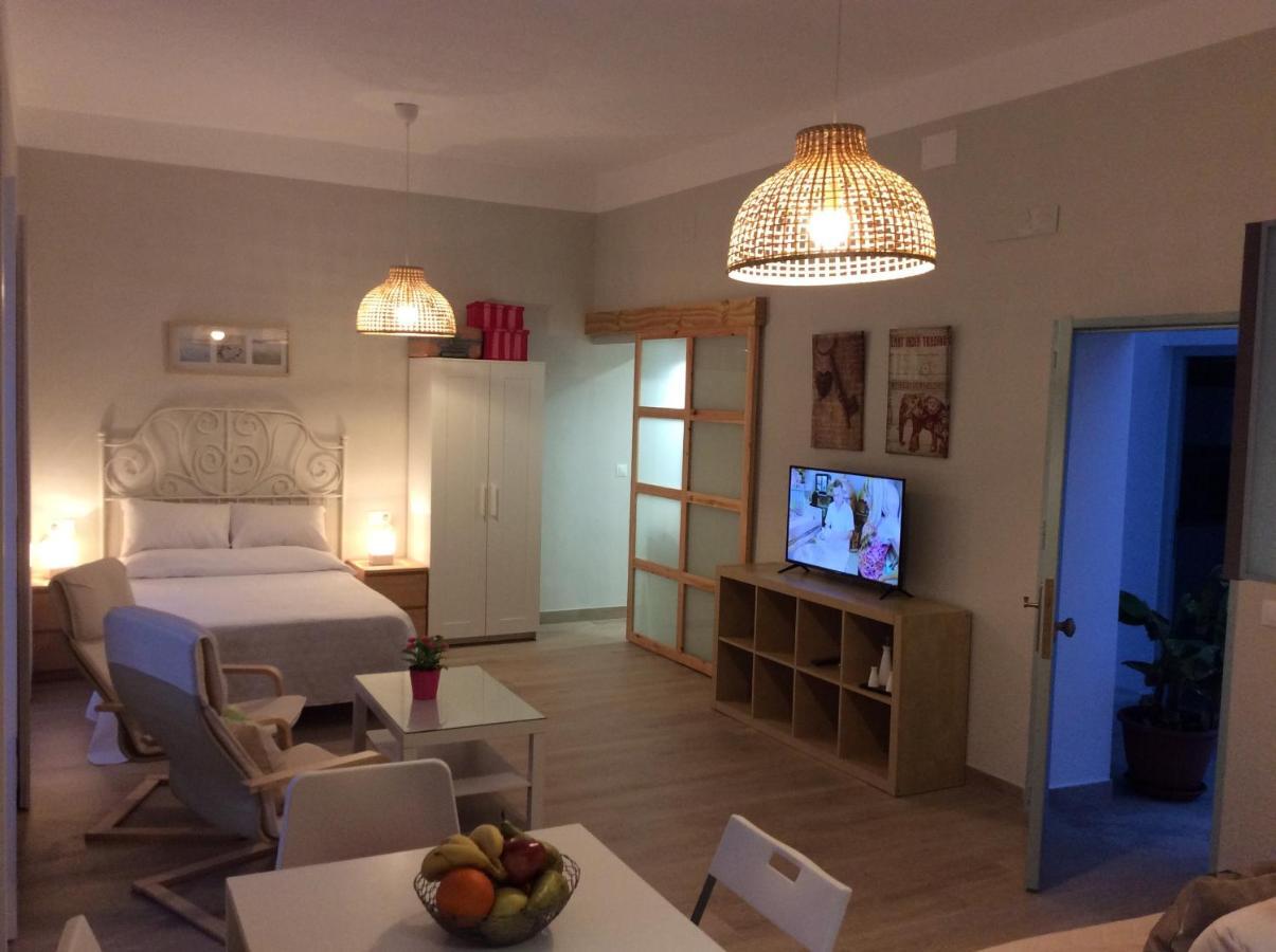 Apartamentos Turisticos Casa De Los Balcones شيبيونا المظهر الخارجي الصورة