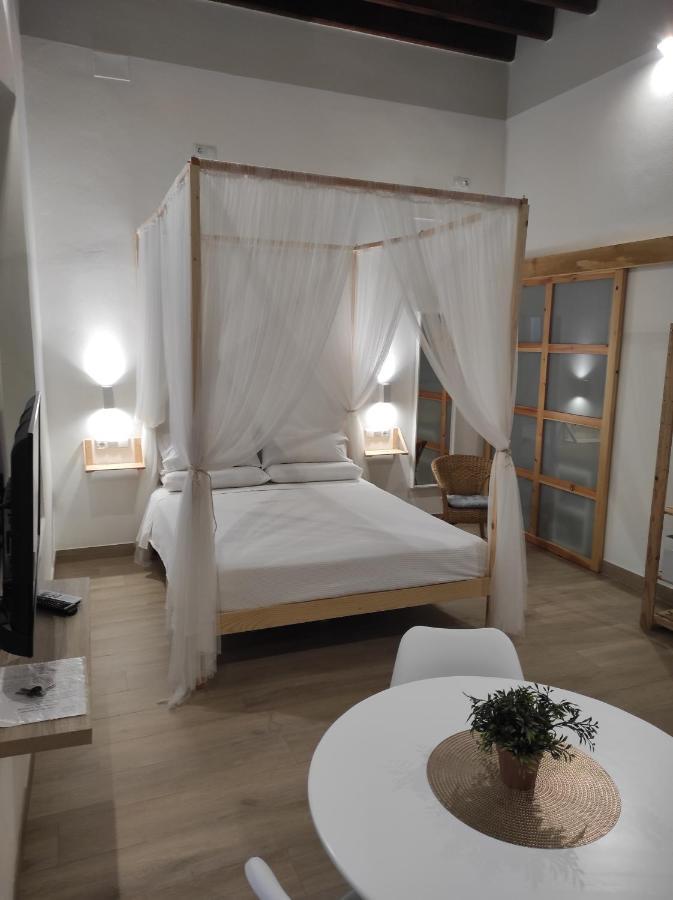 Apartamentos Turisticos Casa De Los Balcones شيبيونا المظهر الخارجي الصورة